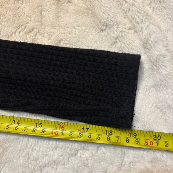 Abercrombie & Fitch Skirt Set S/M
Black Ribbed Wrap Crop Top & Maxi Skirt Stretc - Picture 14 of 16